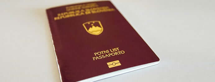 Паспорт словении здание в котором живет король царь